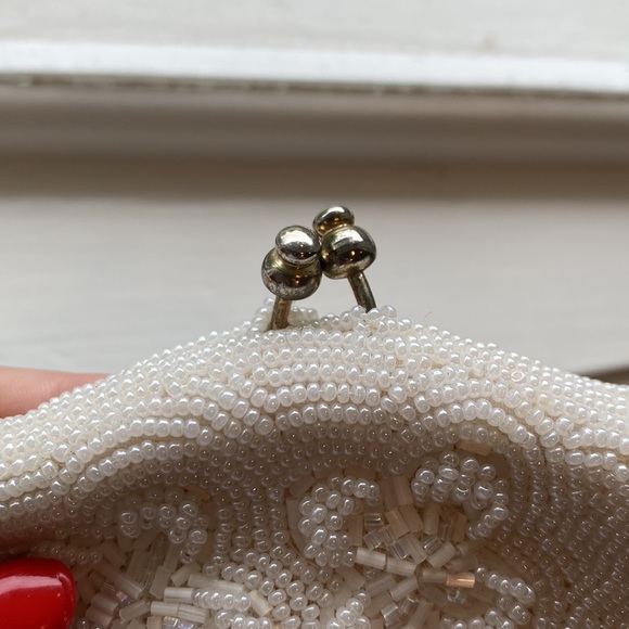 Vintage Delill Beaded Handbag White - Picture 3 of 15